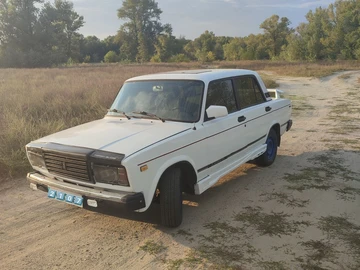 Авто ВАЗ 2107 1990 № 8395049