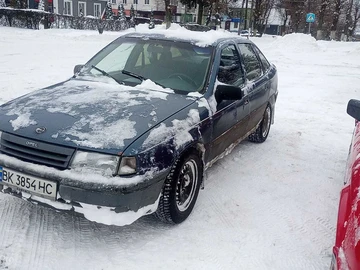 Авто Opel Vectra 1989 № 8395092