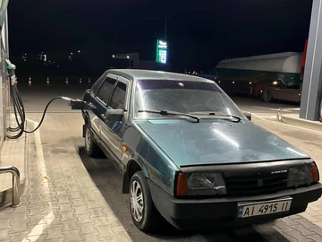 Авто ВАЗ 21099 2004 № 8395407