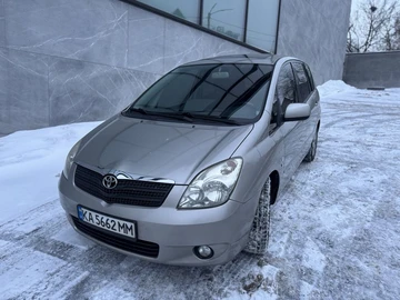 Авто Toyota Corolla Verso 2001 № 8395408