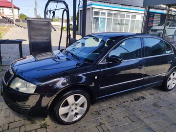 Авто Skoda Superb 2004 № 8395503