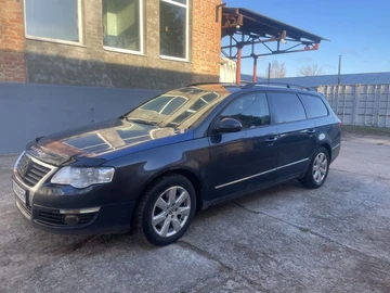 Авто Volkswagen Passat Variant 2005 № 8395564