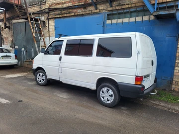 Авто Volkswagen Transporter 2002 № 8395715