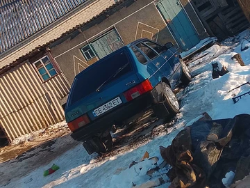 Авто ВАЗ 2109 1998 № 8395912