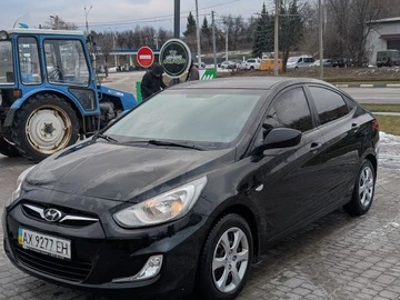 Авто Hyundai Accent 2013 № 8396060