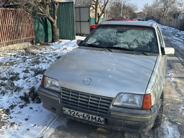Авто Opel Kadett 1987 № 8396265