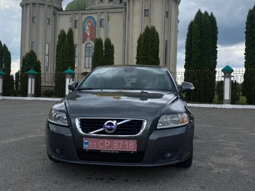 Авто Volvo V50 2010 № 8396558