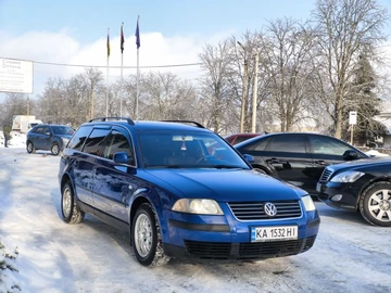 Авто Volkswagen Passat Variant 2000 № 8396559