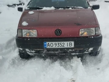 Авто Volkswagen Passat Hatchback 1987 № 8397107