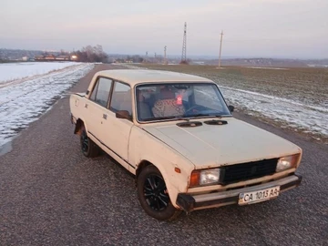Авто ВАЗ 2105 1988 № 8397318