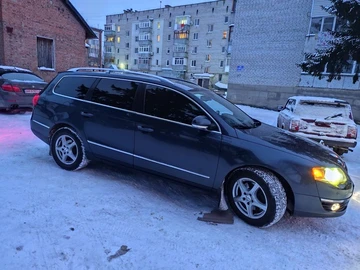Авто Volkswagen Passat Variant 2006 № 8397352
