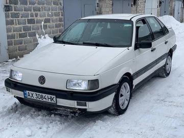 Авто Volkswagen Passat Sedan 1991 № 8398328