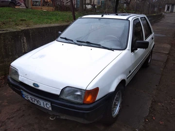 Авто Ford Fiesta 1991 № 8398878