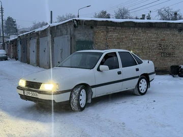 Авто Opel Vectra 1991 № 8399139