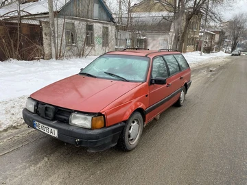Авто Volkswagen Passat Variant 1989 № 8399309