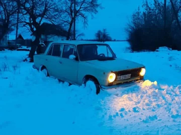Авто ВАЗ 2101 1988 № 8399313
