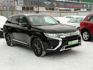 Авто Mitsubishi Outlander 2020 № 8399410