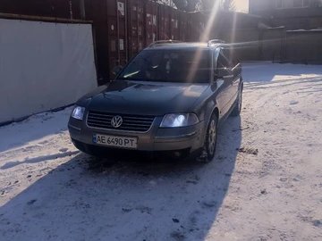 Авто Volkswagen Passat Variant 2004 № 8399419