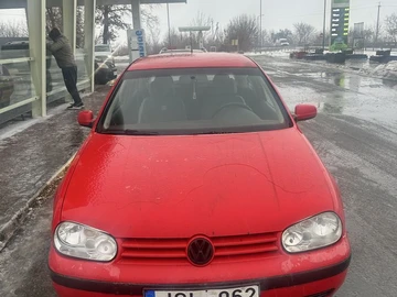 Авто Volkswagen Golf 1999 № 8399425
