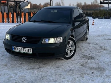 Авто Volkswagen Passat Sedan 2000 № 8399441