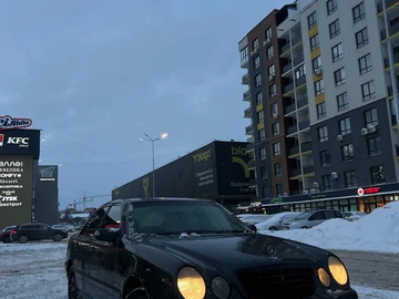 Авто Mercedes 220 2001 № 8399670