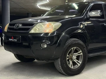 Авто Toyota Fortuner 2007 № 8400055