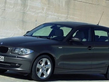 Авто BMW 1 Серия 2007 № 8400144