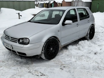 Авто Volkswagen Golf 2001 № 8400294