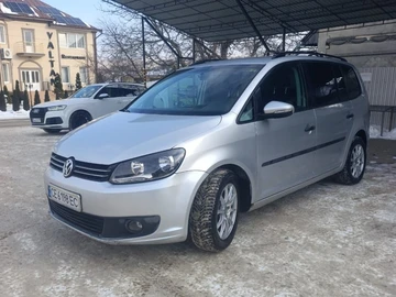 Авто Volkswagen Touran 2010 № 8400650