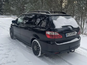 Авто Toyota Avensis Verso 2003 № 8400924