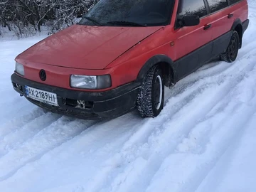 Авто Volkswagen Passat Variant 1991 № 8401074
