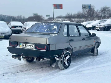 Авто ВАЗ 21099 1993 № 8401112