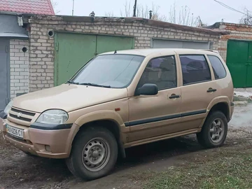Авто Chevrolet Niva 2004 № 8401173