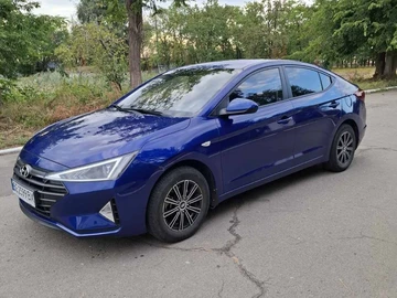 Авто Hyundai Elantra 2019 № 8401522