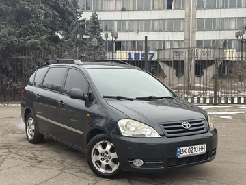 Авто Toyota Avensis Verso 2003 № 8401562