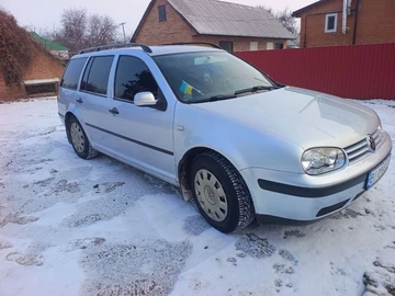 Авто Volkswagen Golf 2001 № 8401761