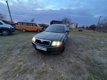 Авто Skoda Superb 2002 № 8401947