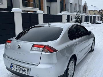 Авто Renault Laguna 2010 № 8402958