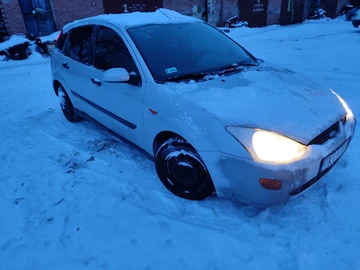 Авто Ford Focus 1999 № 8403044