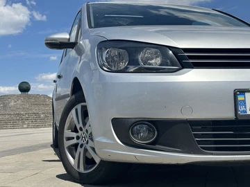 Авто Volkswagen Touran 2013 № 8403098
