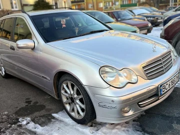Авто Mercedes 220 2004 № 8403101