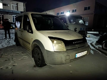 Авто Ford Tourneo Connect 2003 № 8403301