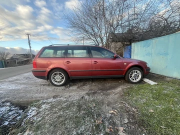 Авто Volkswagen Passat Hatchback 1999 № 8403341