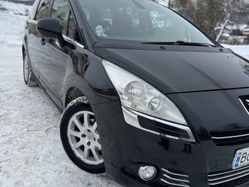 Авто Peugeot 5008 2012 № 8403389