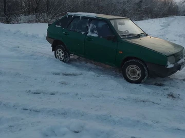 Авто ВАЗ 2109 1992 № 8403429