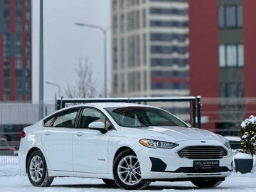 Авто Ford Fusion Usa  2018 № 8404035