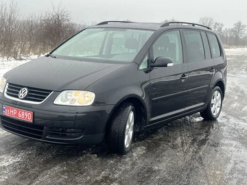 Авто Volkswagen Touran 2007 № 8404067
