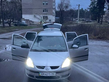 Авто Mitsubishi Colt 2005 № 8404077