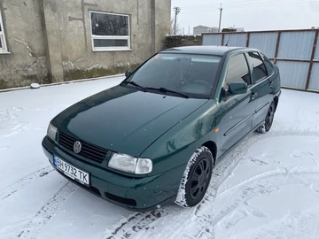 Авто Volkswagen Polo 1998 № 8404244