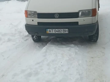 Авто Volkswagen Transporter 1993 № 8404493